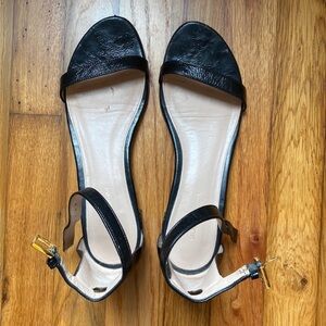Stuart weitzman flat sandals